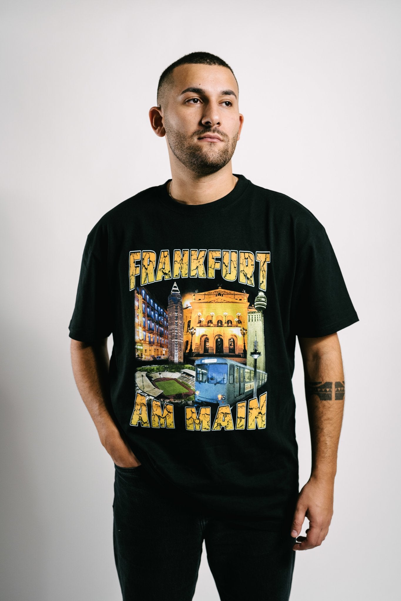 Schwarzes T-Shirt mit Vintage Print